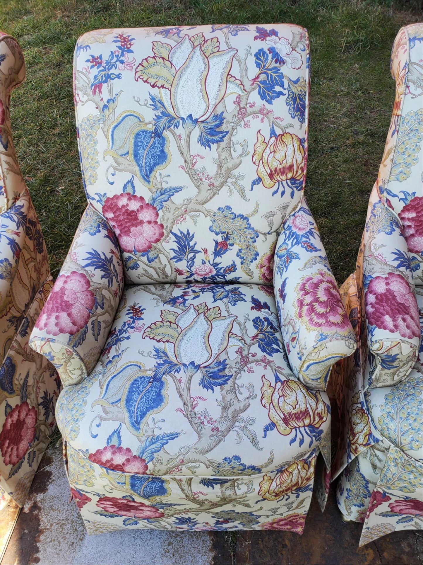 HIGH END SET OF 4 PROFESSIONALLY UPHOLSTERED ARMCHAIRS with CASTERS FREESHIPPING