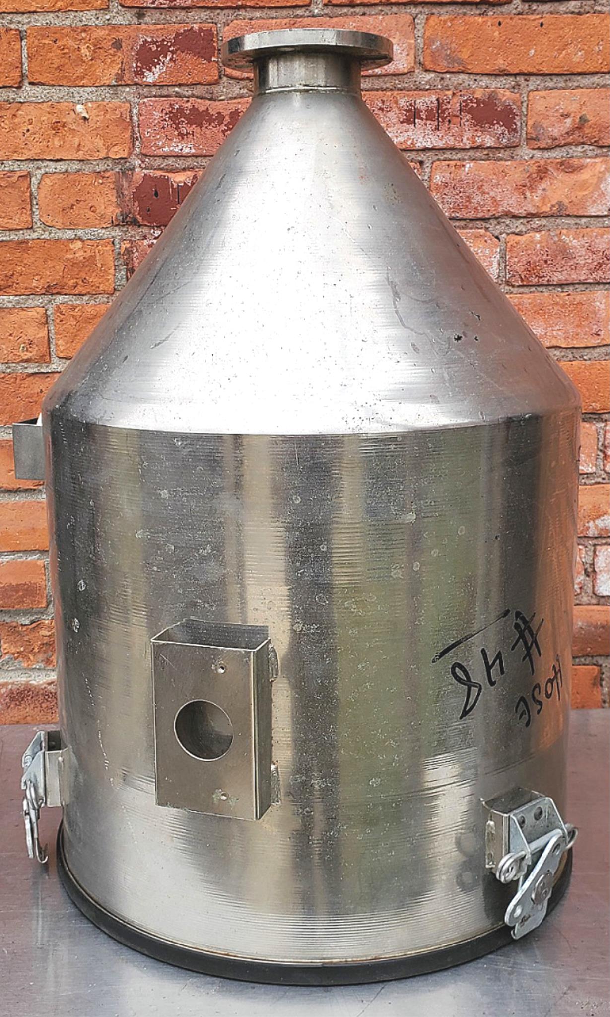 MOTAN VACUUM LOAD PLASTIC MOLDING DRYER PELLET HOPPER D-40536-A-1 5 RH FREE SHIP