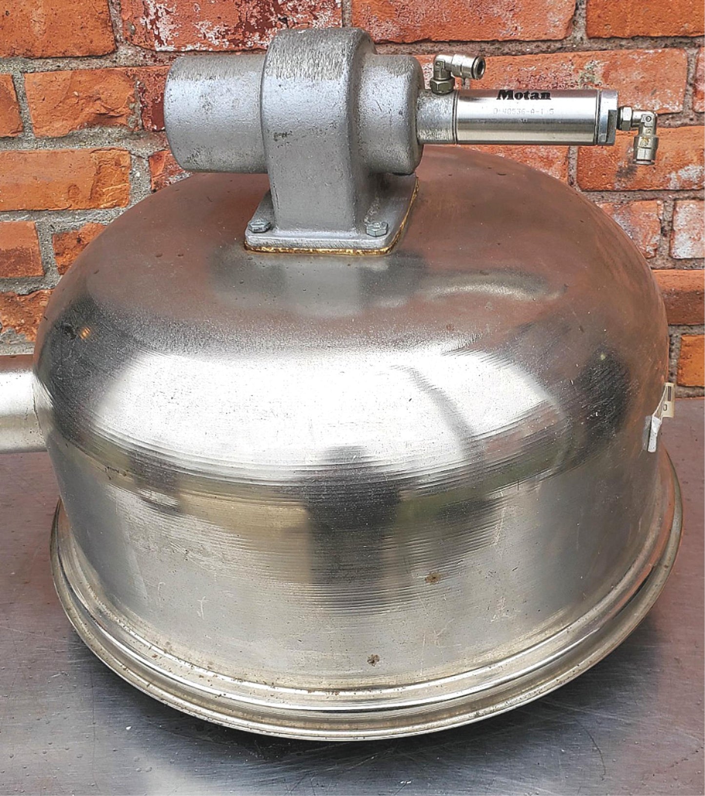 MOTAN VACUUM LOAD PLASTIC MOLDING DRYER PELLET HOPPER D-40536-A-1 5 RH FREE SHIP