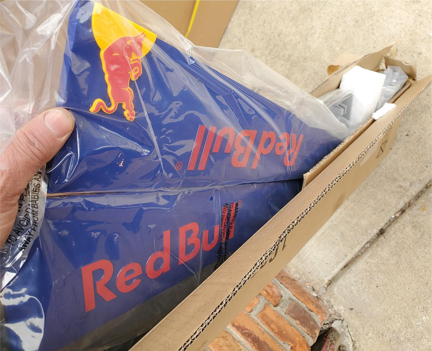 UNIQUE COOL RED BULL 4 PACK PARASITE RACK METAL DRINK SHELF DISPLAY FREE SHIPPIN