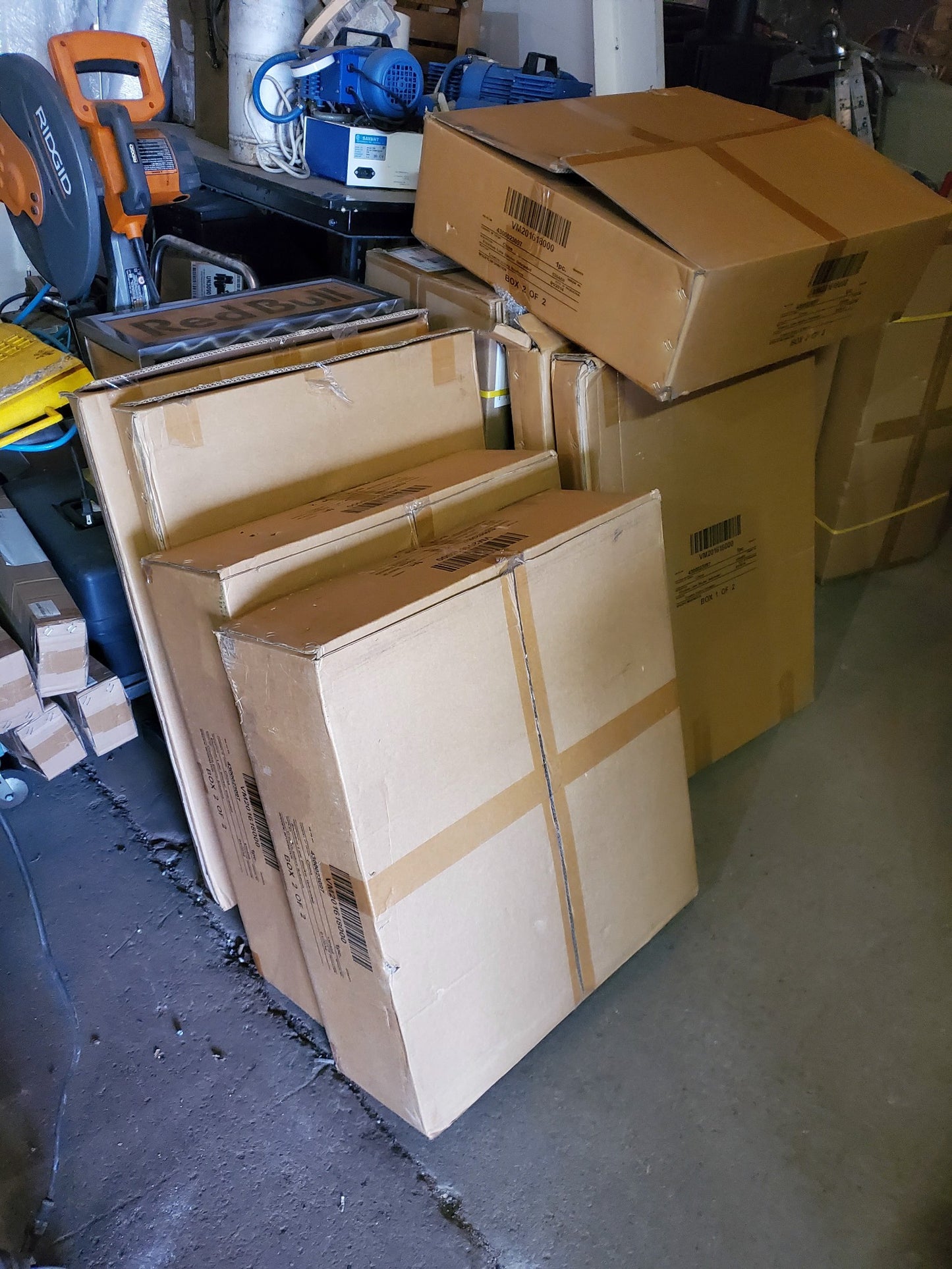 UNIQUE RED BULL METAL RACK FLOOR DRINK 3 SHELF (BOOK) DISPLAY ON WHEEL FREE SHIP