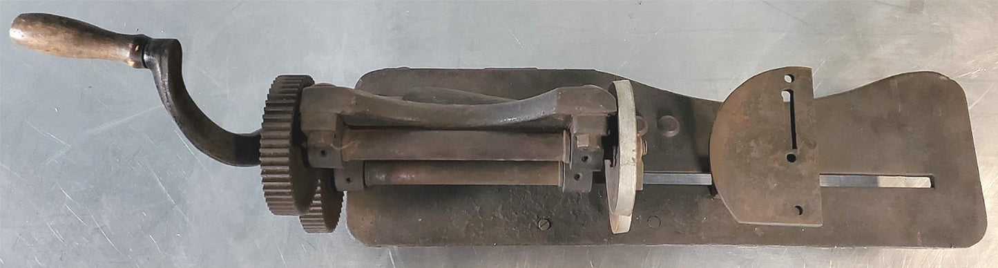 VINTAGE BLACKSMITH HAND CRANK SHEET SHARP METAL CUTTER WATCH VIDEO FREE SHIP