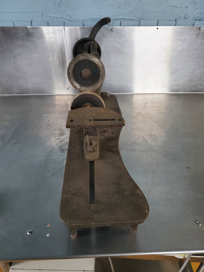 VINTAGE BLACKSMITH HAND CRANK SHEET SHARP METAL CUTTER WATCH VIDEO FREE SHIP