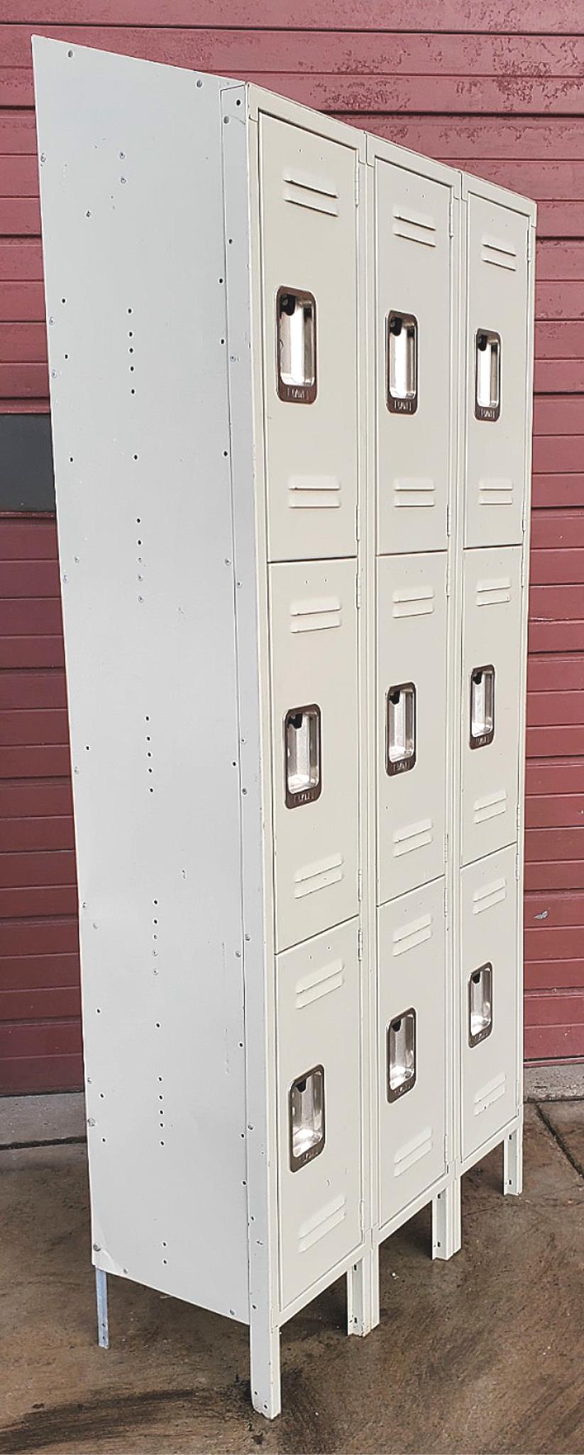 LYON 9 DOOR LOCKER SECURITY SYSTEM 3 Tier Box 36 W x 15" D x 83" H FREE SHIPPING