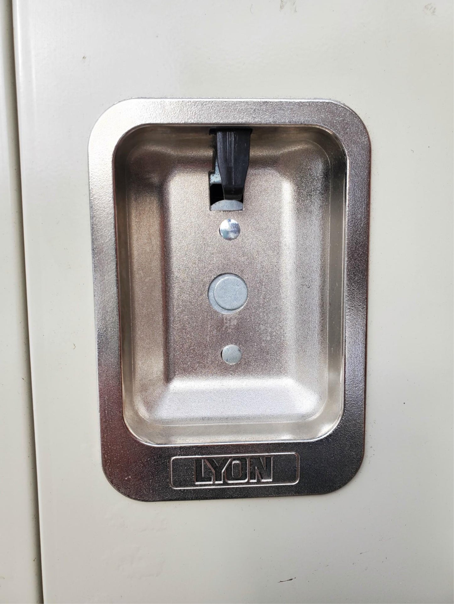 LYON 9 DOOR LOCKER SECURITY SYSTEM 3 Tier Box 36 W x 15" D x 83" H FREE SHIPPING