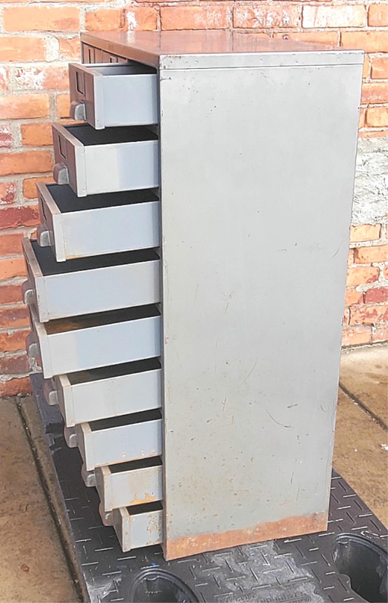 HOBART 1950's COLLECTIBLE 27 DRAWER BIN CABINET TOOL WINE STORAGE FREE SHIPPING