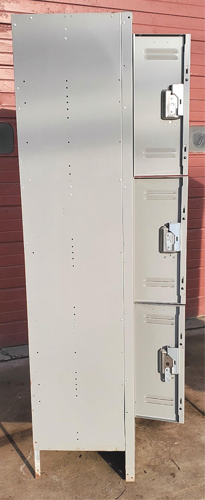 LYON 9 DOOR LOCKER SECURITY SYSTEM 3 Tier Box 36 W x18" D x 78" H FREE SHIPPING