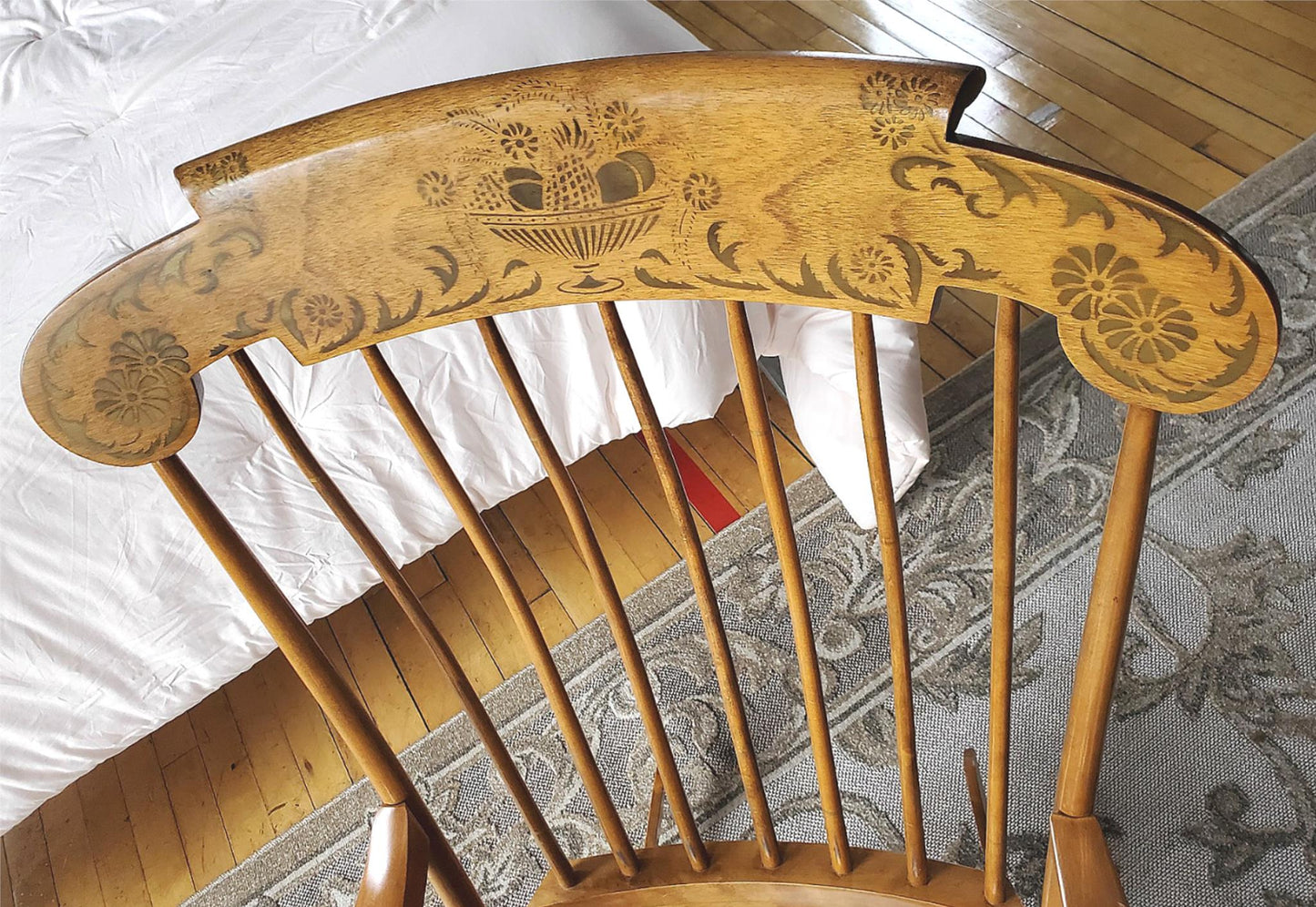 RARE VINTAGE NICHOLS & STONE WINDSOR ROCKING CHAIR PRISTINE CONDITION FREE SHIP