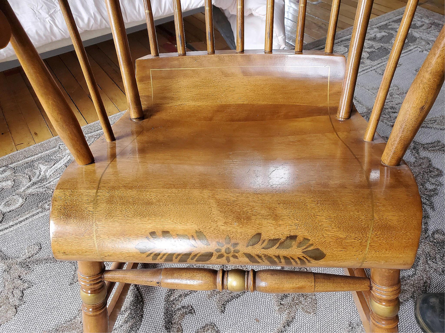 RARE VINTAGE NICHOLS & STONE WINDSOR ROCKING CHAIR PRISTINE CONDITION FREE SHIP