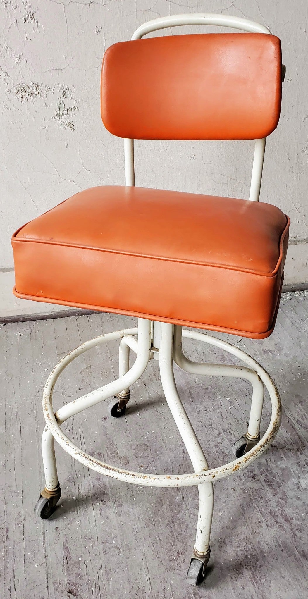 VINTAGE STEELCASE ORANGE INDUSTRIAL DRAFTING MACHINIST STEAMPUNK STOOL FREE SHIP