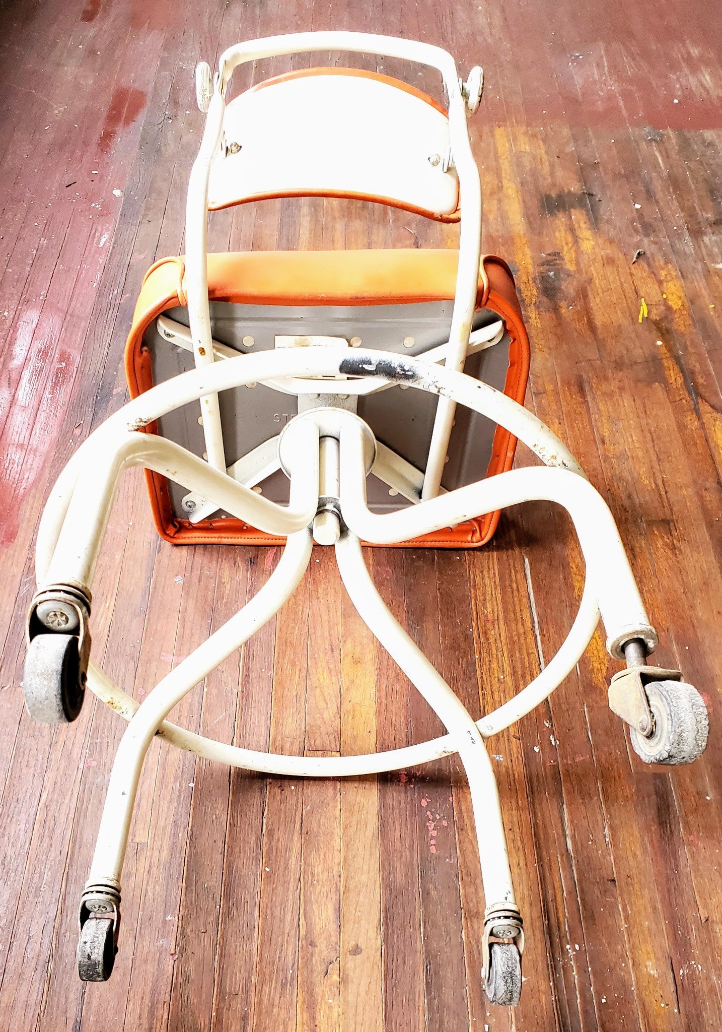 VINTAGE STEELCASE ORANGE INDUSTRIAL DRAFTING MACHINIST STEAMPUNK STOOL FREE SHIP