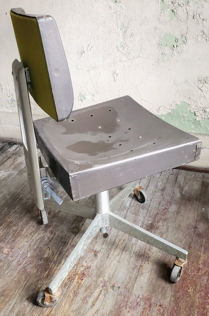 VINTAGE GOOD FORM ALUMINUM INDUSTR STEAMPUNK BANKER OFFICE SWIVEL CHAIR FREESHIP