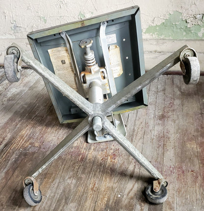 VINTAGE GOOD FORM ALUMINUM INDUSTR STEAMPUNK BANKER OFFICE SWIVEL CHAIR FREESHIP