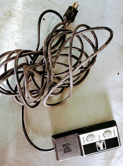 ORIGINAL KODAK 4400 CAROUSEL SLIDE PROJECTOR w/ TRAY BOX REMOTE CONTROL FREESHIP