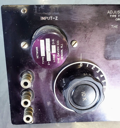 THE DAVEN COMPANY ADJUSTABLE ATTENUATOR POTENTIOMETERMODEL T-690-C WOODEN CASE