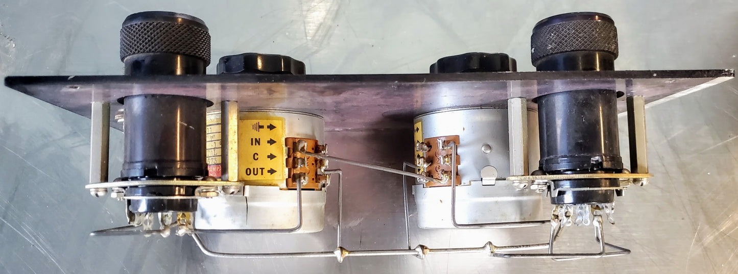 THE DAVEN COMPANY ADJUSTABLE ATTENUATOR POTENTIOMETERMODEL T-690-C WOODEN CASE