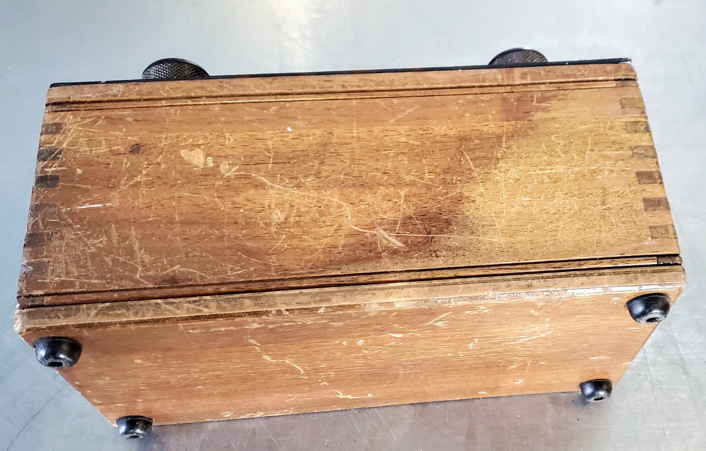 THE DAVEN COMPANY ADJUSTABLE ATTENUATOR POTENTIOMETERMODEL T-690-C WOODEN CASE