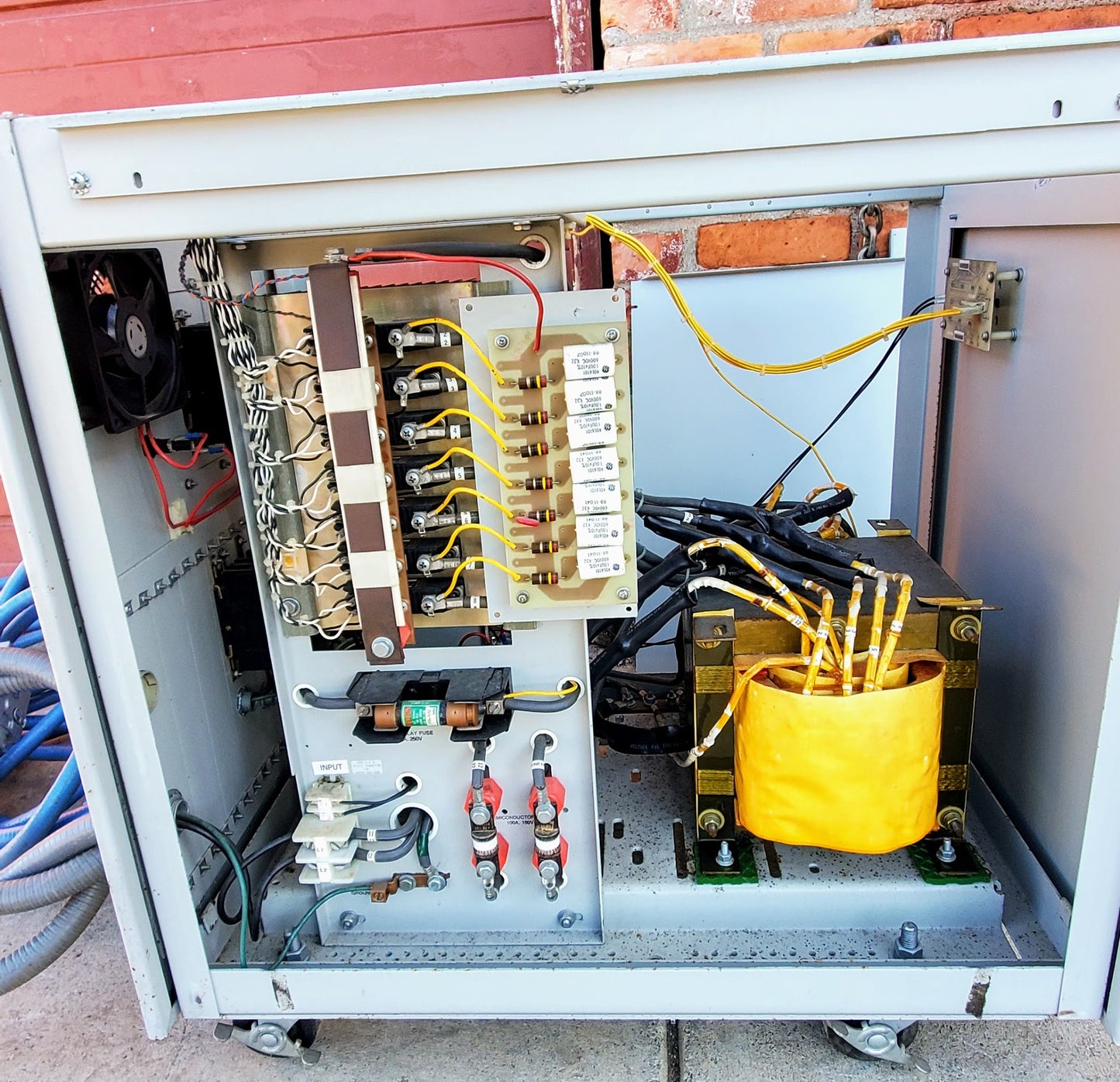 TRYSTAR Series 700 8KVA POWER CONDITIONER 1PHASE VOLTAGE REGULATOR TRANSFORMER