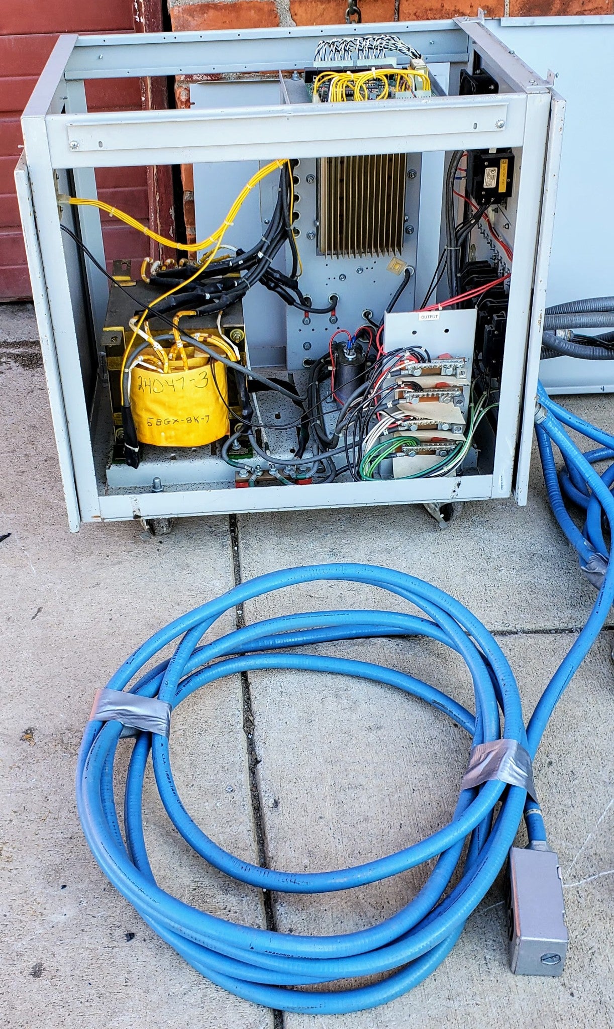 TRYSTAR Series 700 8KVA POWER CONDITIONER 1PHASE VOLTAGE REGULATOR TRANSFORMER