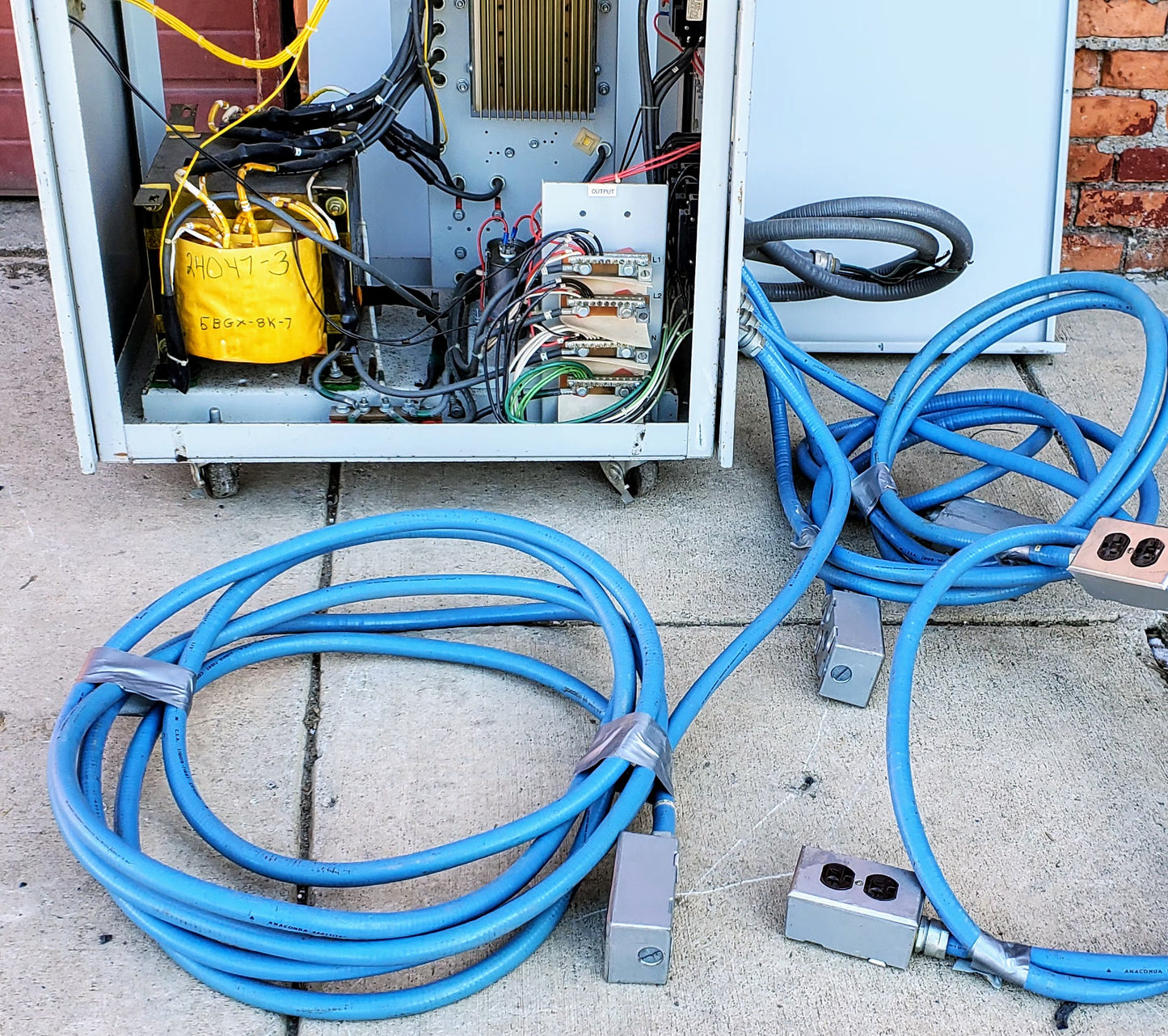 TRYSTAR Series 700 8KVA POWER CONDITIONER 1PHASE VOLTAGE REGULATOR TRANSFORMER