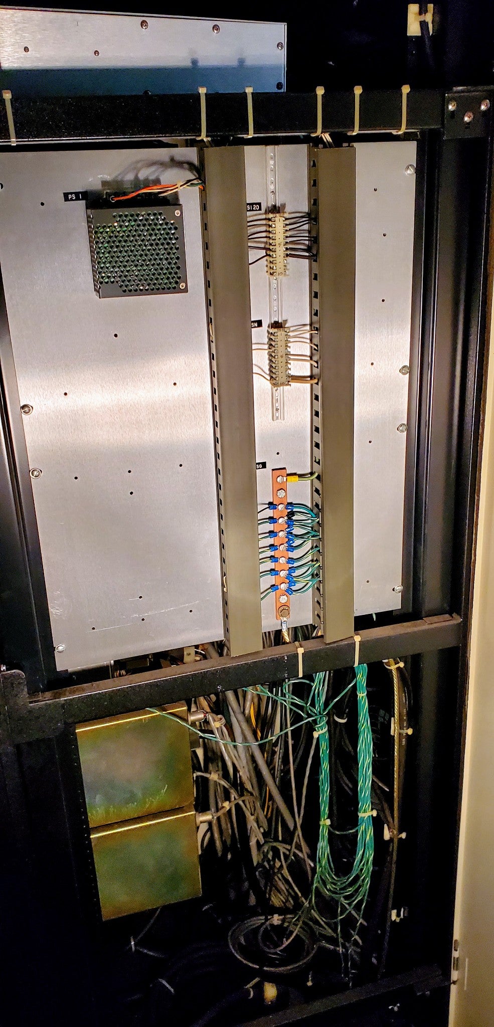 AIRCO EDWARDS TEMESCAL ELECTRON BEAM DEPOSITION COLUMN SYSTEM SWEEP VERSAVAC 5