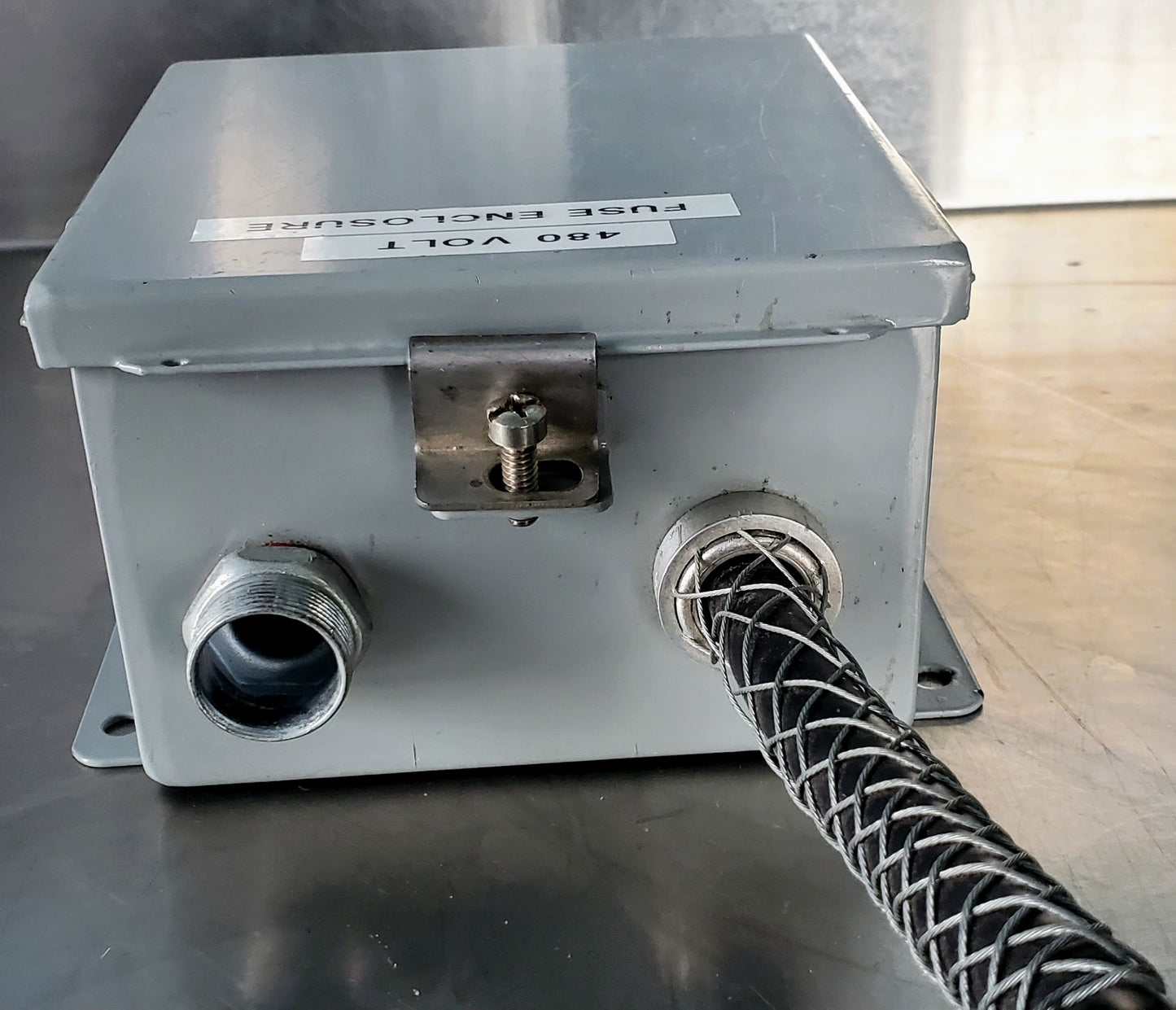 HUBBELL WIEGMANN BN4060604CHWW ELECTRICAL ENCLOSURE & L16‑20 LOCK PLUG FREESHIP