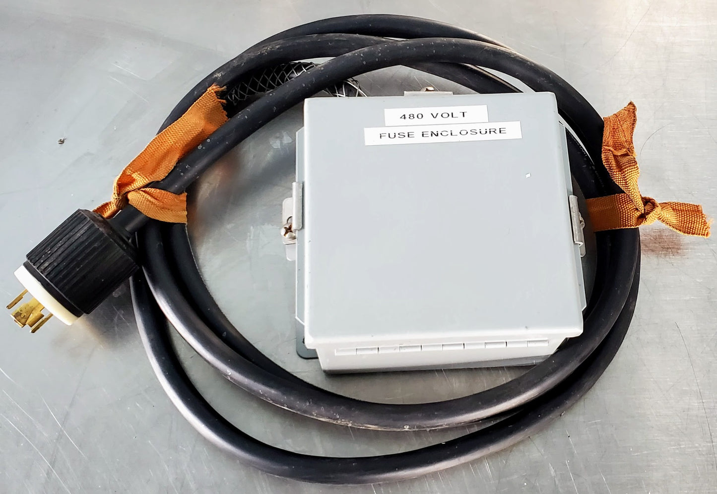 HUBBELL WIEGMANN BN4060604CHWW ELECTRICAL ENCLOSURE & L16‑20 LOCK PLUG FREESHIP