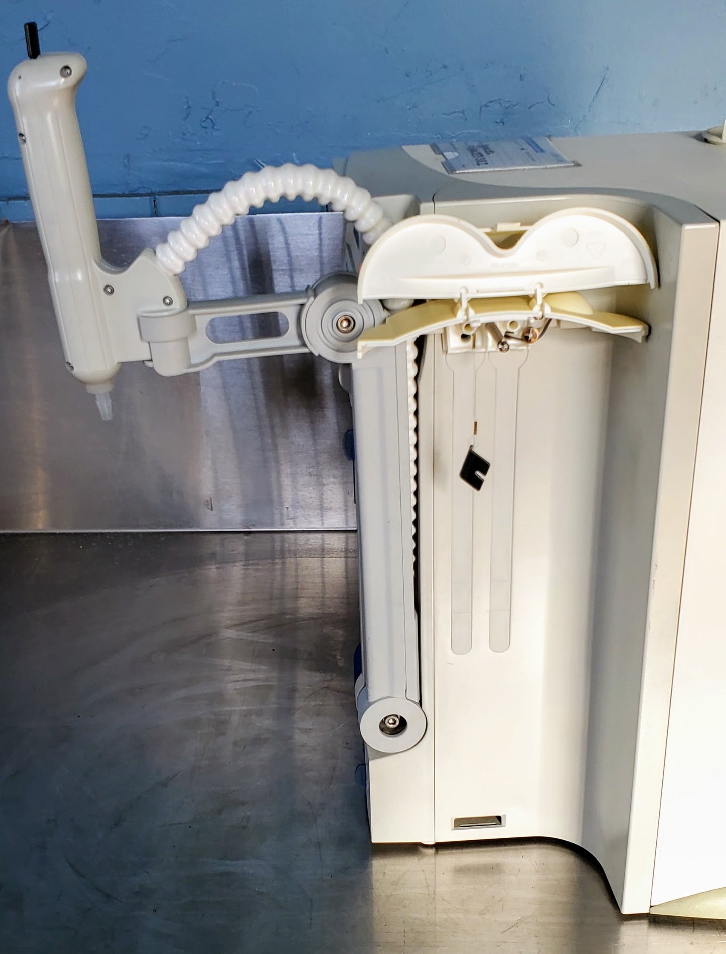 MILLI-Q BIOCEL ZMQS60F0Y WATER PURIFICATION SYSTEM FREE SHIPPING