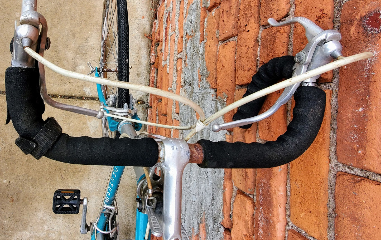 VINTAGE 1980's SIGNET CENTURION BICYCLE - Tires are Flat - FREE SHIPPING