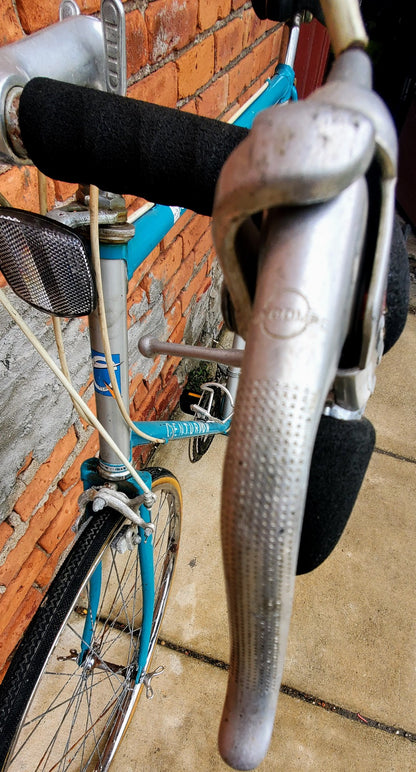 VINTAGE 1980's SIGNET CENTURION BICYCLE - Tires are Flat - FREE SHIPPING