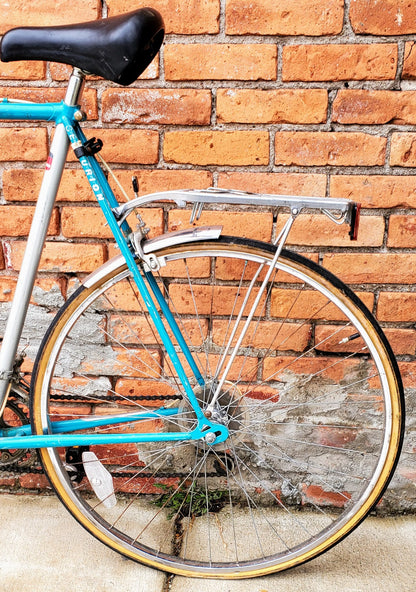 VINTAGE 1980's SIGNET CENTURION BICYCLE - Tires are Flat - FREE SHIPPING