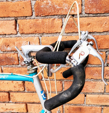 VINTAGE 1980's SIGNET CENTURION BICYCLE - Tires are Flat - FREE SHIPPING