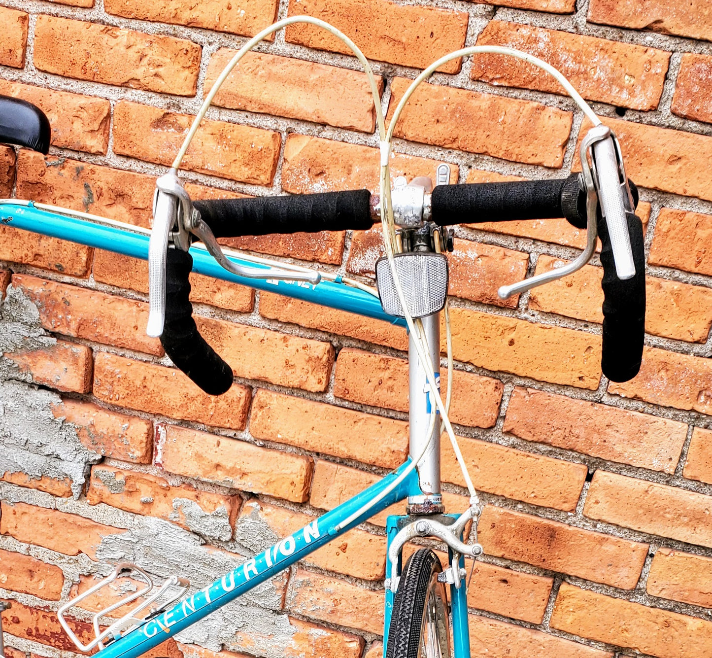 VINTAGE 1980's SIGNET CENTURION BICYCLE - Tires are Flat - FREE SHIPPING