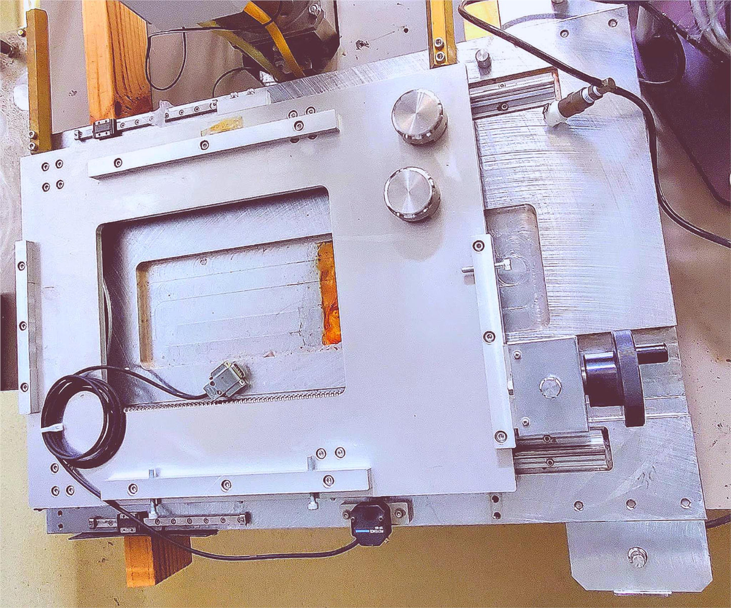 RIGAKU PRECISION X STAGE SLIDING TABLE AXIS 9" TRAVEL 2"x16" 90-DAY-WARRANTY