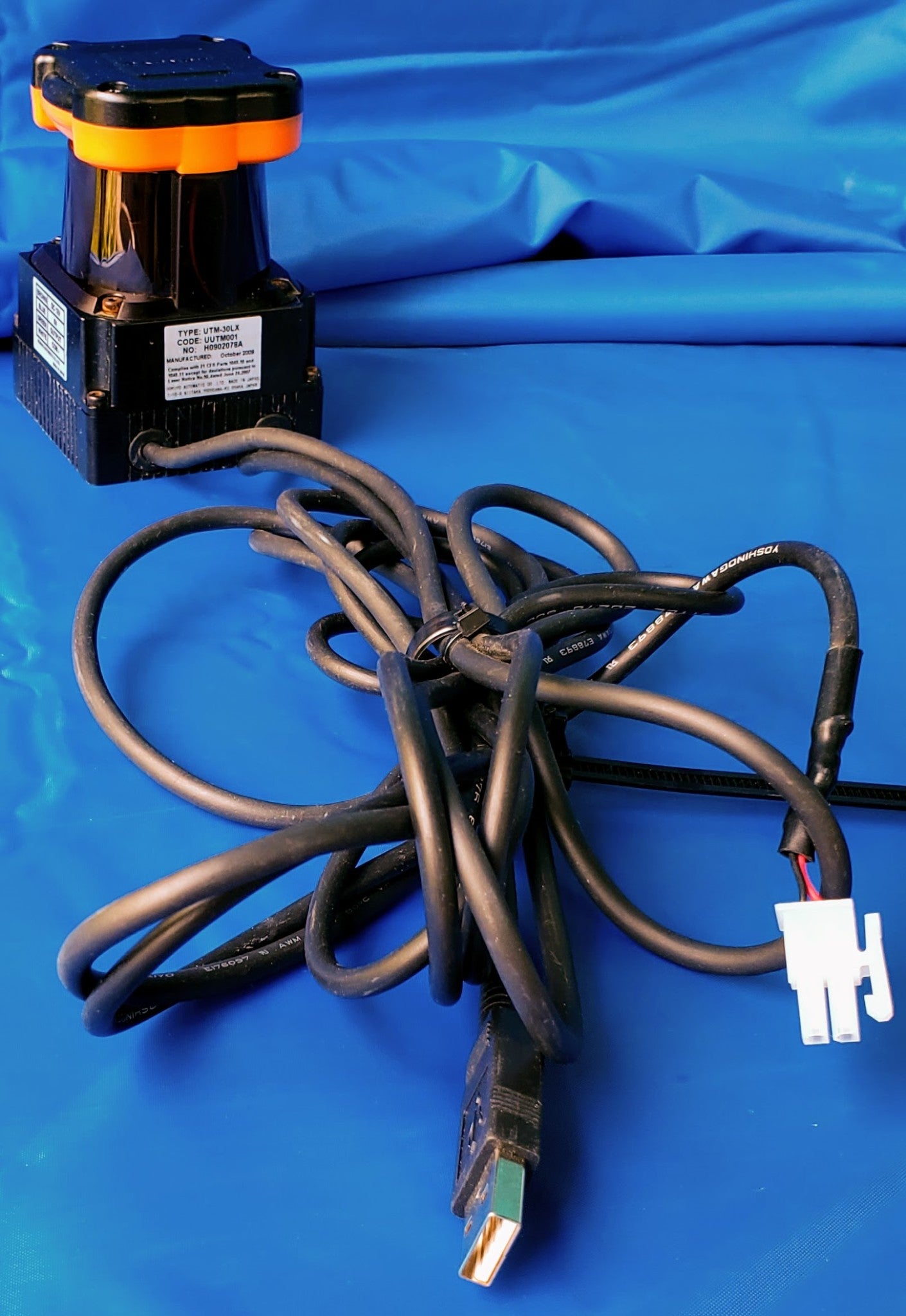 HOKUYO UTM-30LX SCANNING LASER RANGEFINDER MOUNT 3 DYNAMIXEL AX-20+ SERVO MOTORS