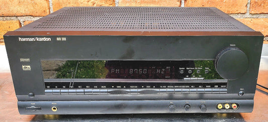 HARMAN KARDON AVR 300 5.1 CHANNEL 60 Watt DOLBY RECEIVER FREE SHIP