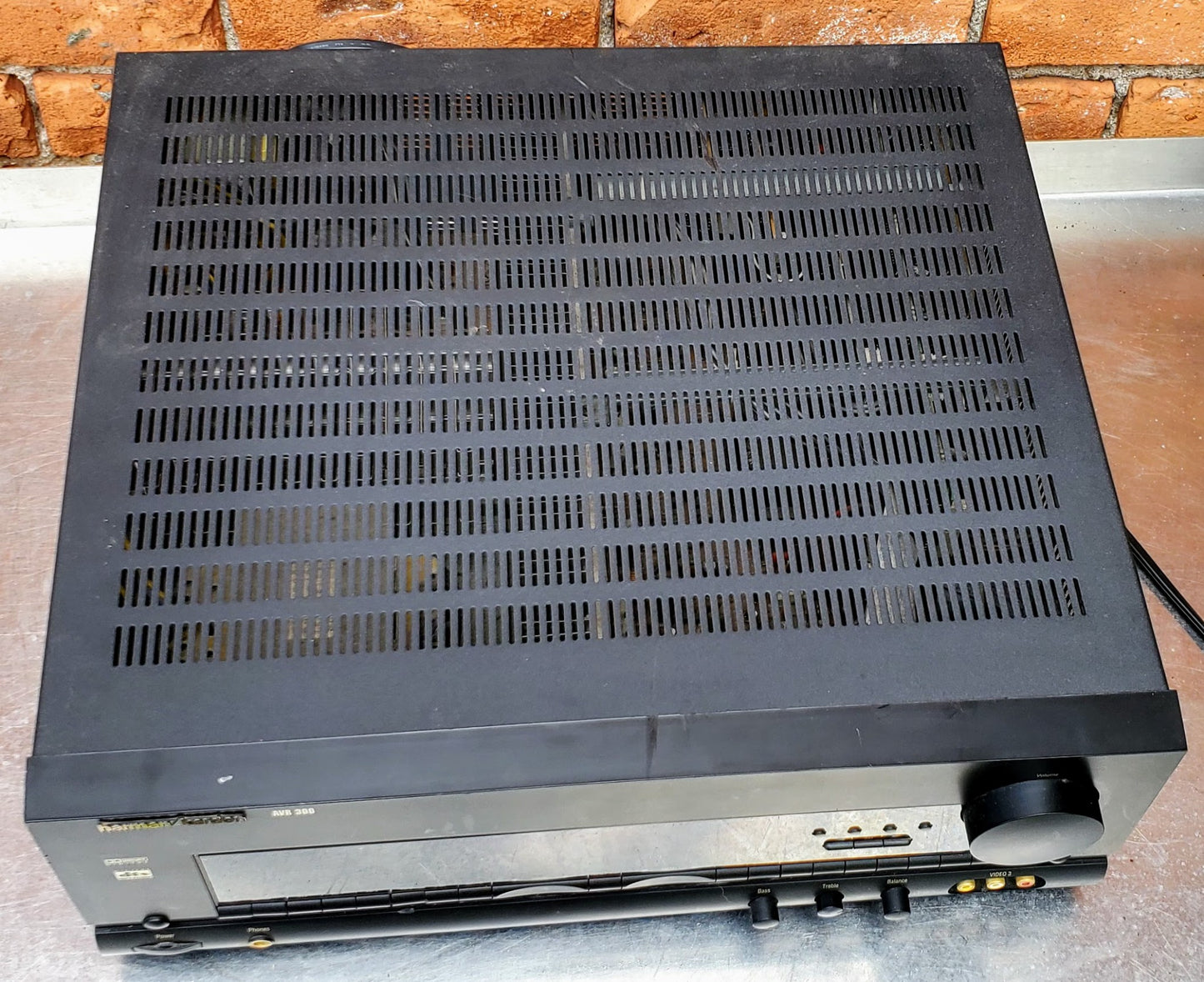 HARMAN KARDON AVR 300 5.1 CHANNEL 60 Watt DOLBY RECEIVER FREE SHIP