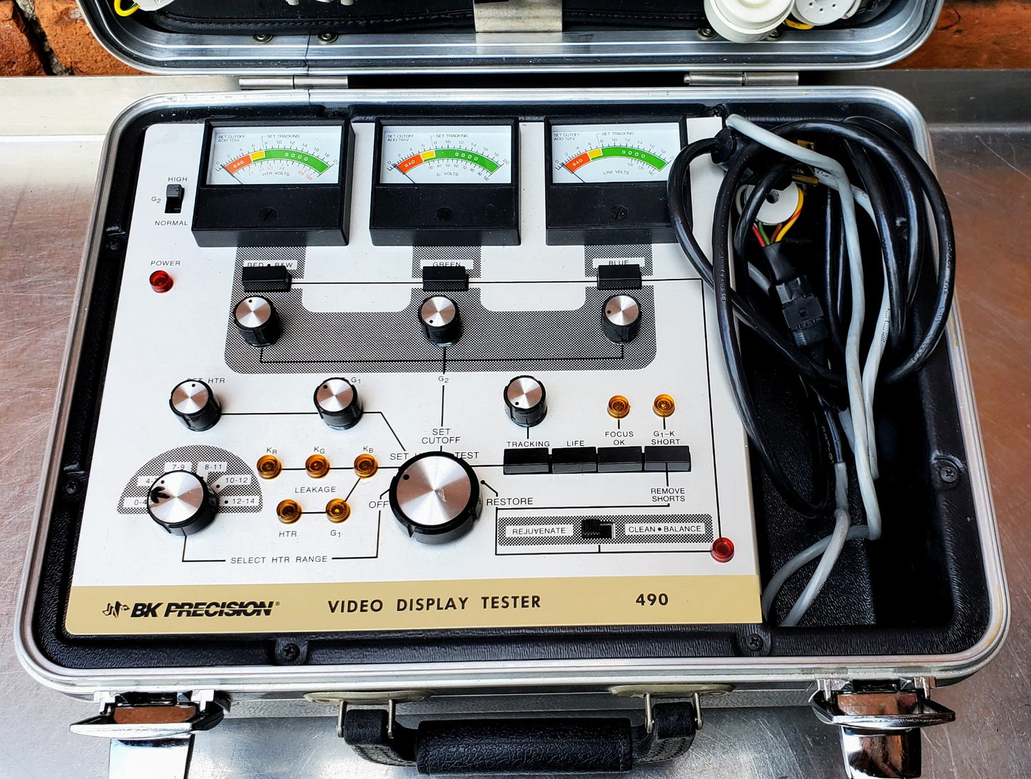 BK PRECISION VIDEO DISPLAY TESTER 490 CRT REJUVENATOR FREE SHIP WATCH VIDEO