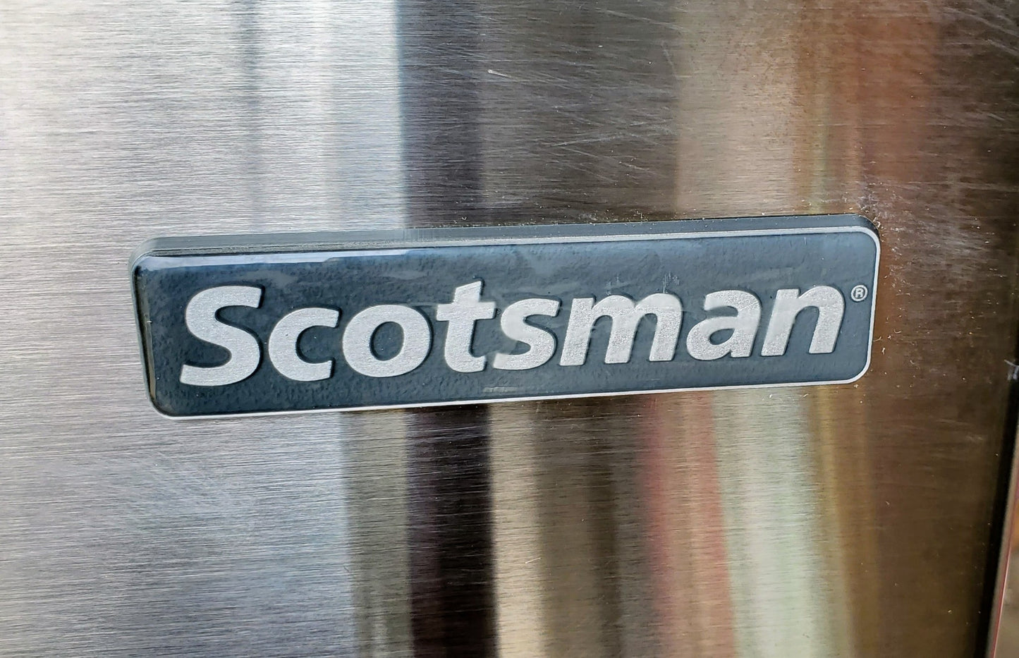 SCOTSMAN MDT3F12A-1H TOUCH-FREE AIR COOLED FLAKE ICE WATER DISPENSER WATCHVIDEO