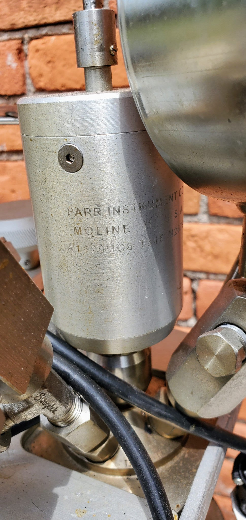 PARR 4576A HP/HT BENCHTOP 250ml FIXED VESSEL 500°CTEMPERATURE REACTOR FREE SHIP