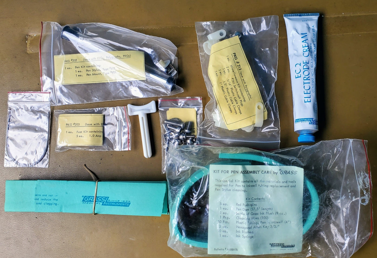 VINTAGE GRASS ® 7DA POLYGRAPH LIE DETECTOR MACHINE & EXTRA ACCESSORIES FREE SHIP