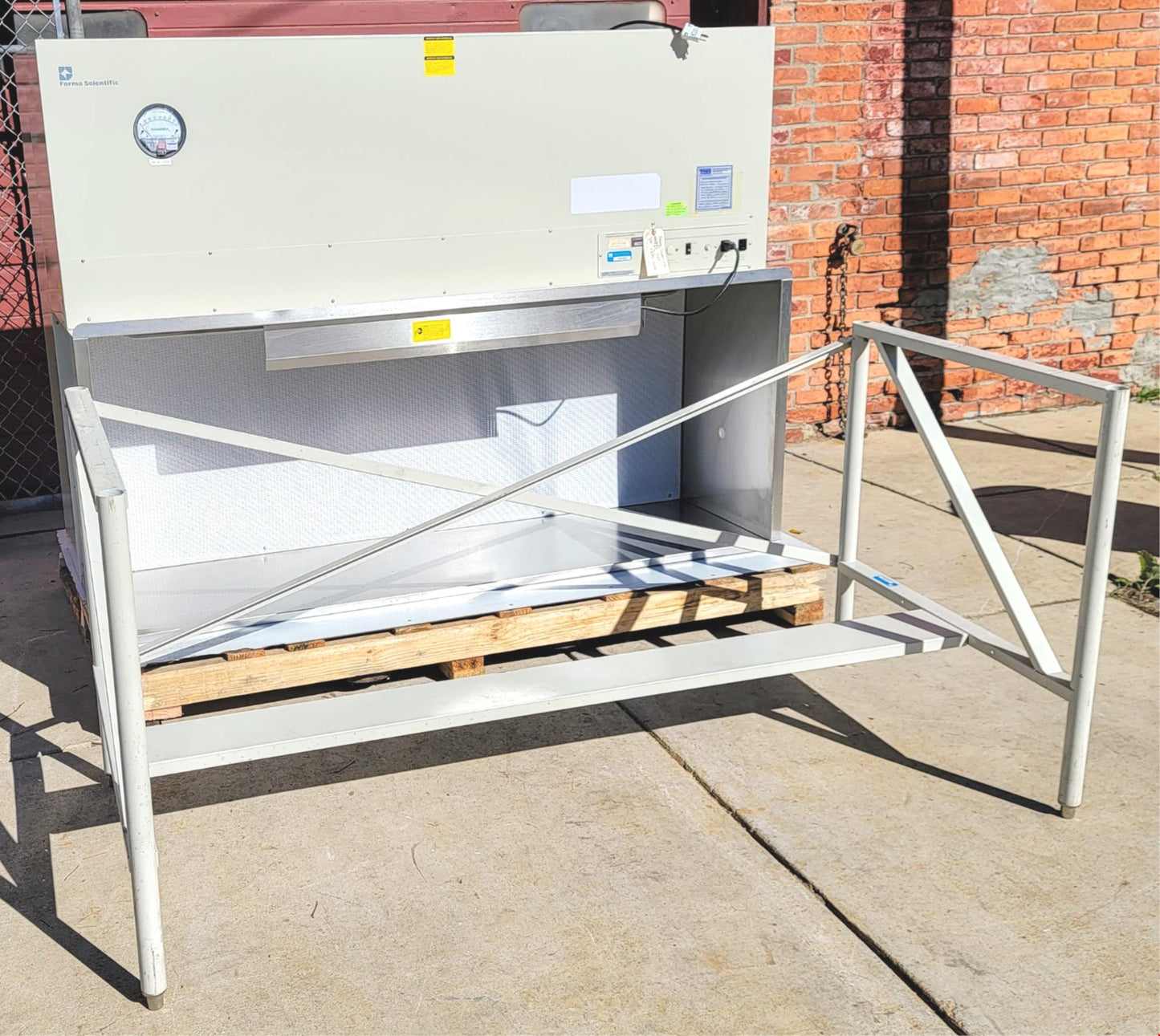 FORMA SCIENTIFIC 1828 6ft SAFETY ENCLOSURE FUME HOOD WORKSTATION STAND FREESHIP