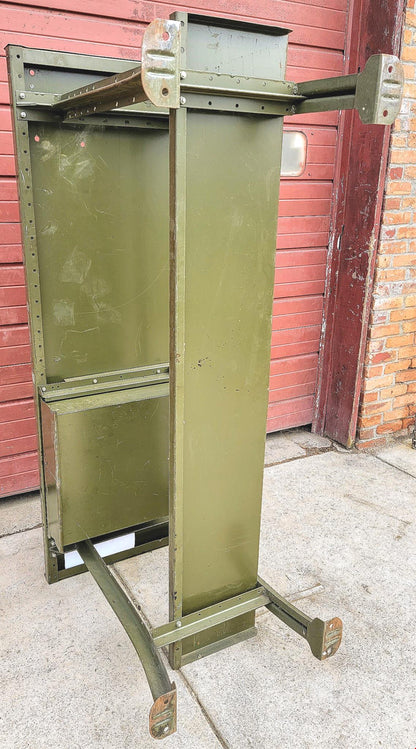 VINTAGE LYON MILITARY GREEN 6 FOOT Wide x 28"Deep x 37"High WORK BENCH FREE SHIP
