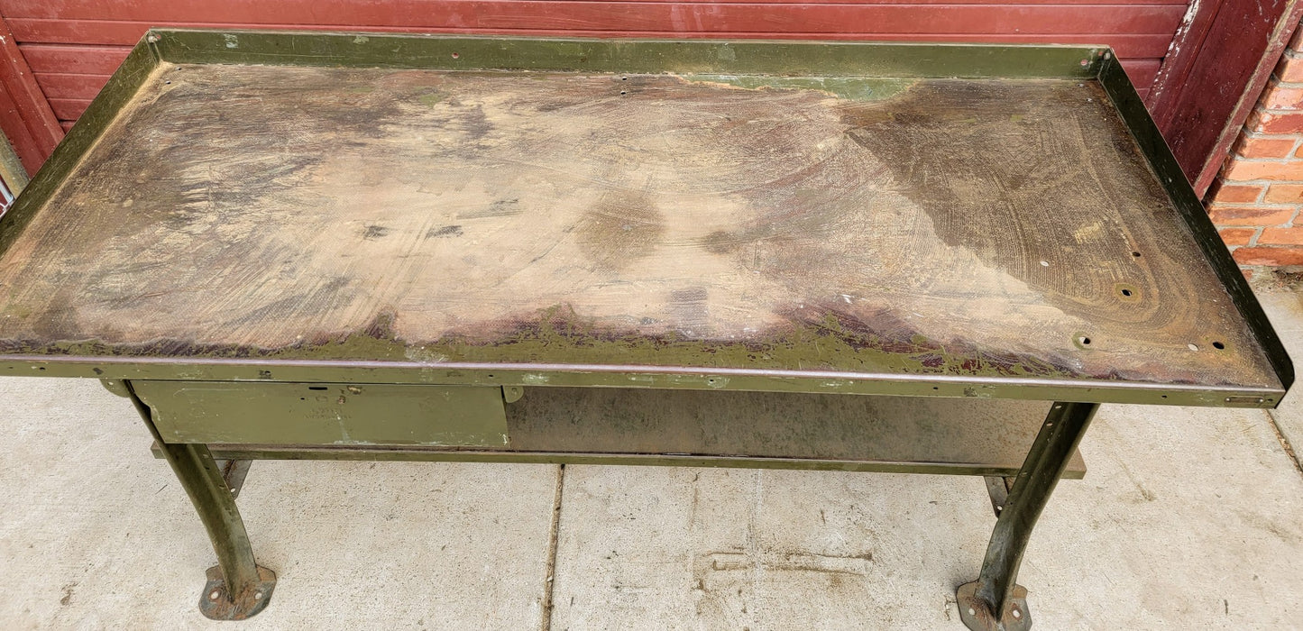 VINTAGE LYON MILITARY GREEN 6 FOOT Wide x 28"Deep x 37"High WORK BENCH FREE SHIP