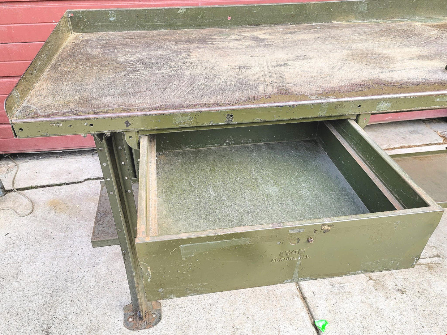 VINTAGE LYON MILITARY GREEN 6 FOOT Wide x 28"Deep x 37"High WORK BENCH FREE SHIP