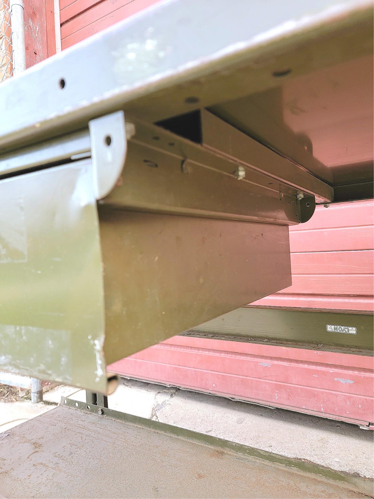 VINTAGE LYON MILITARY GREEN 6 FOOT Wide x 28"Deep x 37"High WORK BENCH FREE SHIP