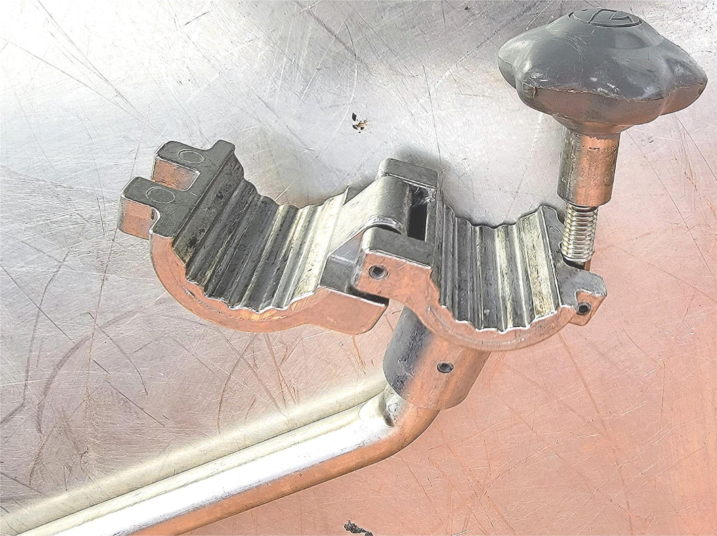 ZIMMER CHICK ORTHOPEDICS 24"inch  ANGLED I.V. POST with CLAMP TRACTION FREESHIP