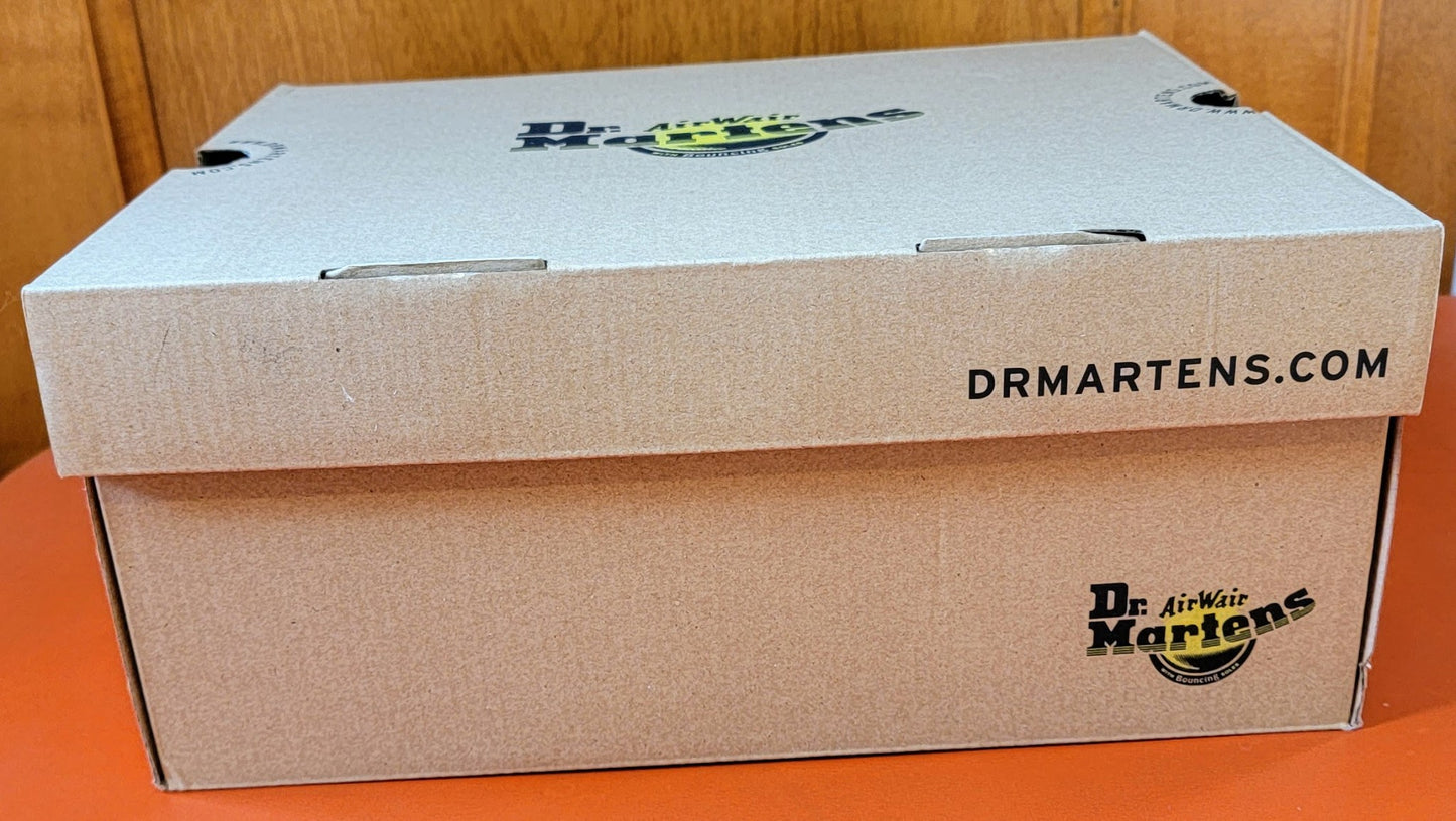 BRANDNEW IN BOX DR MARTENS 2976 QUAD CHELSEA BOOT WHITE WOMEN5/MEN4 FREEFASTSHIP