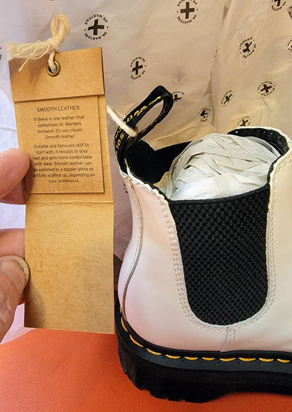 BRANDNEW IN BOX DR MARTENS 2976 QUAD CHELSEA BOOT WHITE WOMEN5/MEN4 FREEFASTSHIP