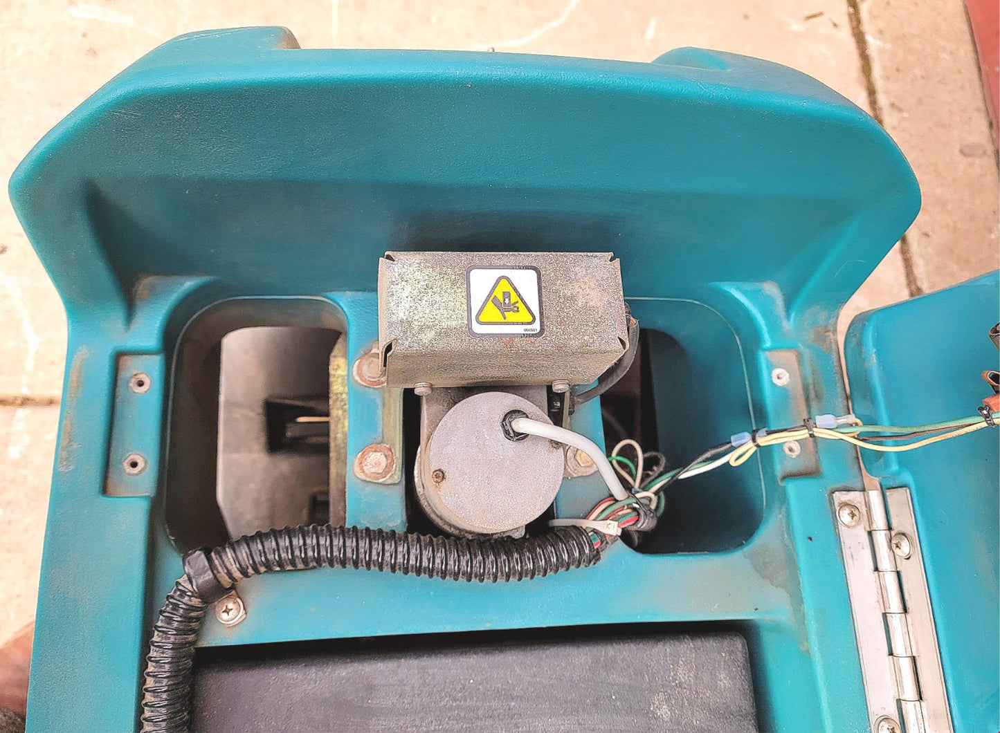 90DAYWARRANTY TENNANT 1530 ELECT 19" CARPET CLEANER EXTRACT WATCH VIDEO FREESHIP